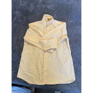 💛 IZOD Men’s Light Yellow Button-Up Shirt – Size L
